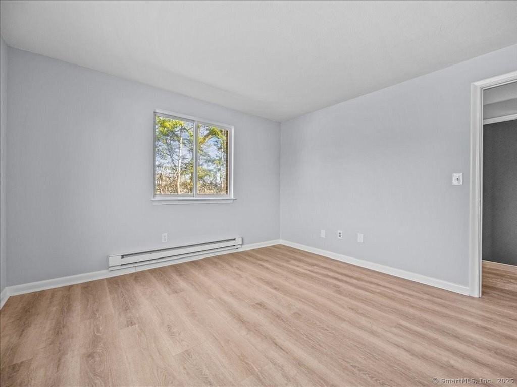 98 Carlton St #201 - Photo 4 of 6