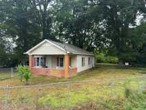 1611 Beaverdale Rd Ne - Photo 1 of 1