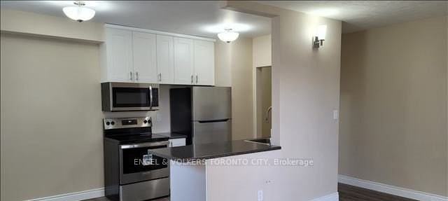 416 E 42nd Street 101 - Photo 3 of 15