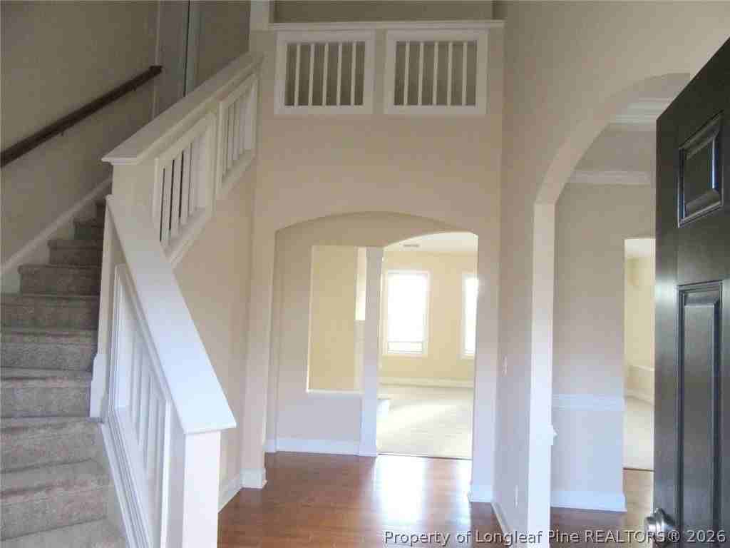 512 Rossendale Dr - Photo 6 of 35
