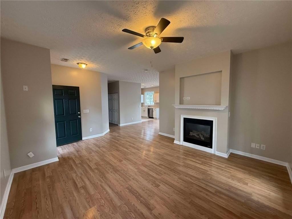 128 Windcroft Ln Nw - Photo 3 of 16