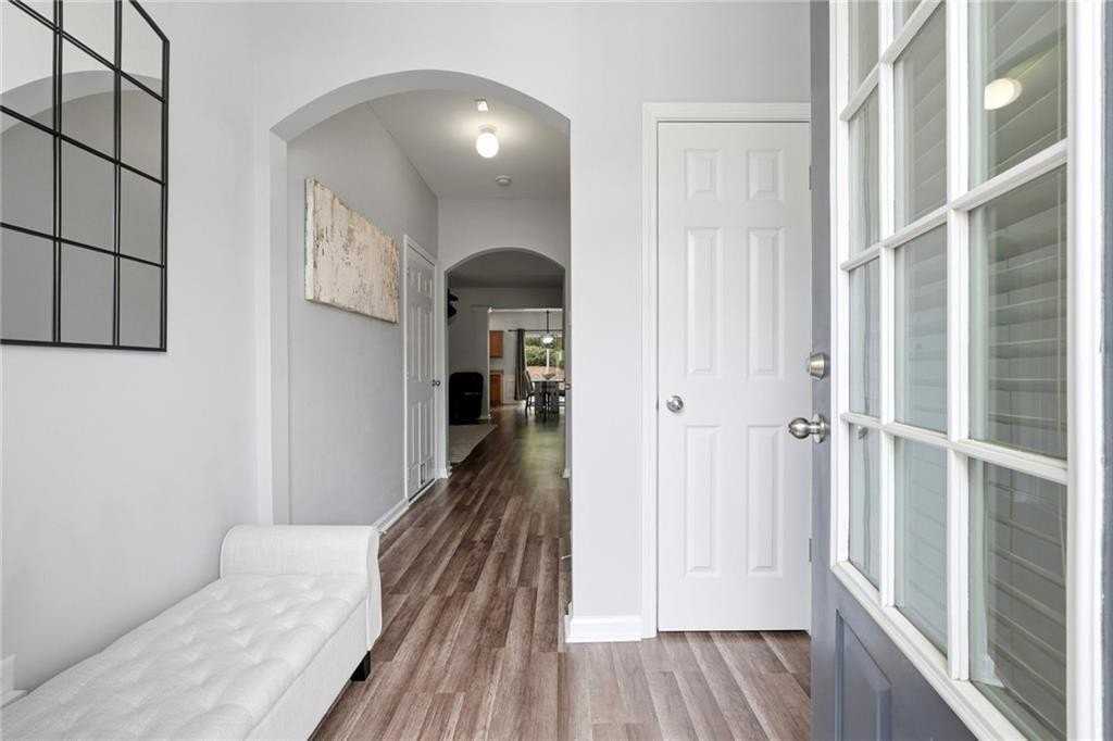 2059 Lakeshore Overlook Dr Nw - Photo 2 of 23