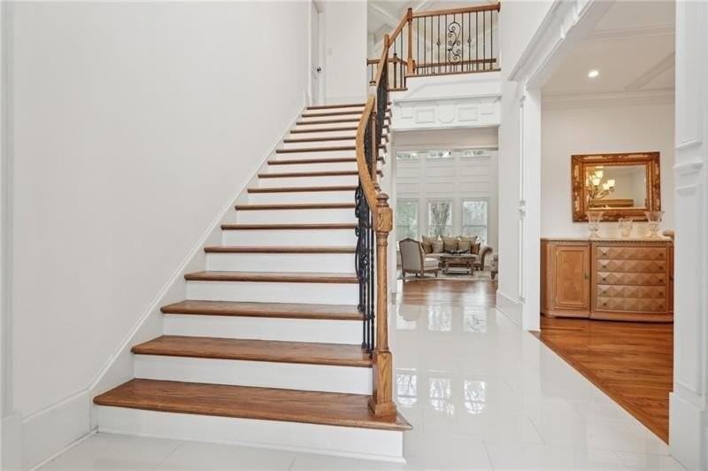 343 Summer Garden Dr - Photo 7 of 50