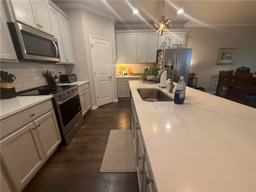 5639 Parkview Ln - Photo 4 of 13