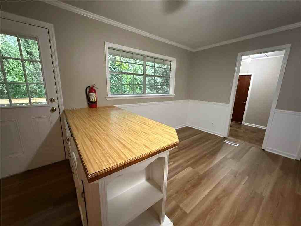 3945 Fraser Cir - Photo 4 of 12