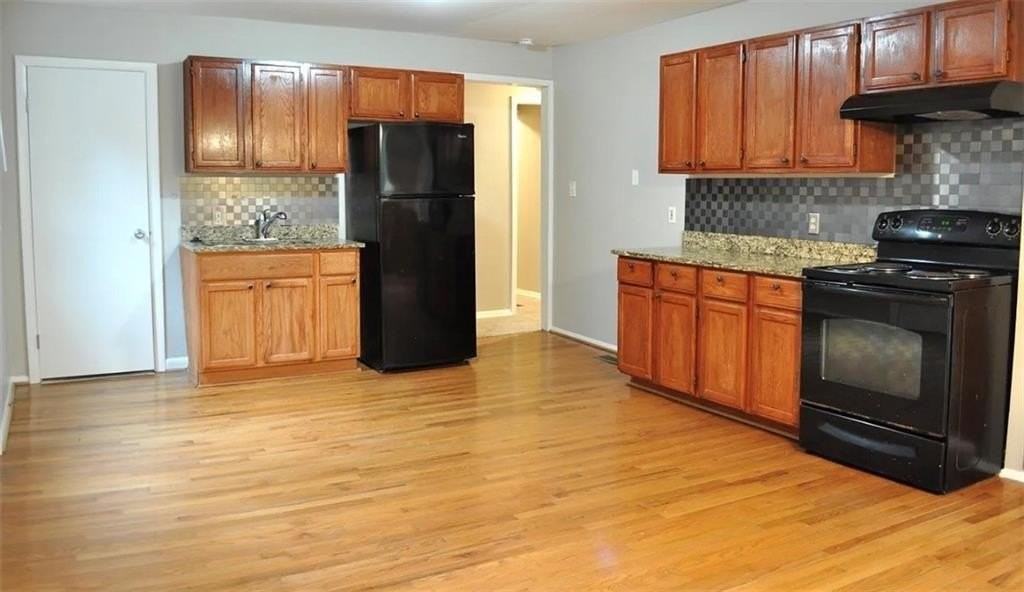3047 Alston Dr - Photo 2 of 11