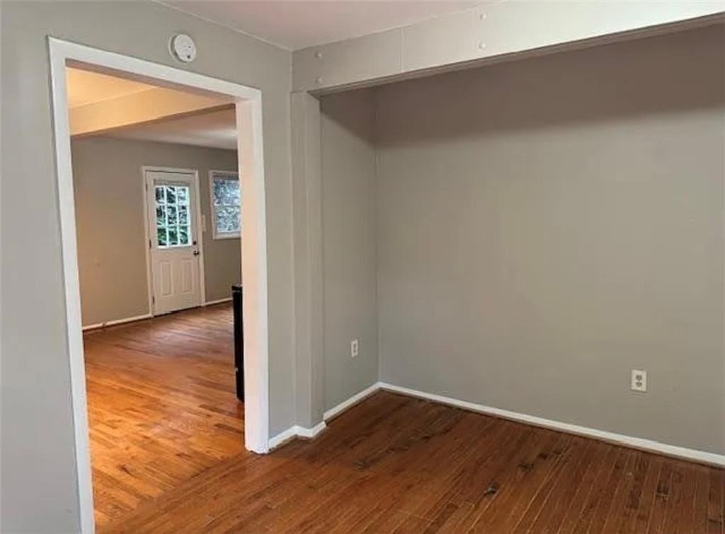 3047 Alston Dr - Photo 5 of 11