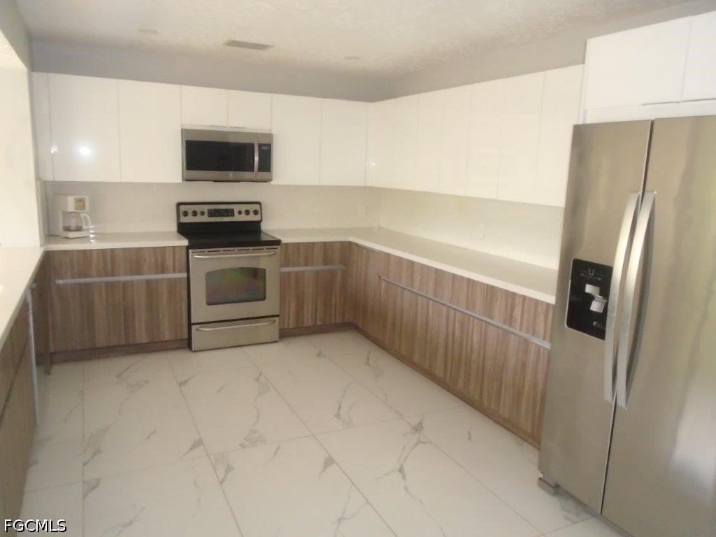 1401 Everest Pkwy - Photo 6 of 10