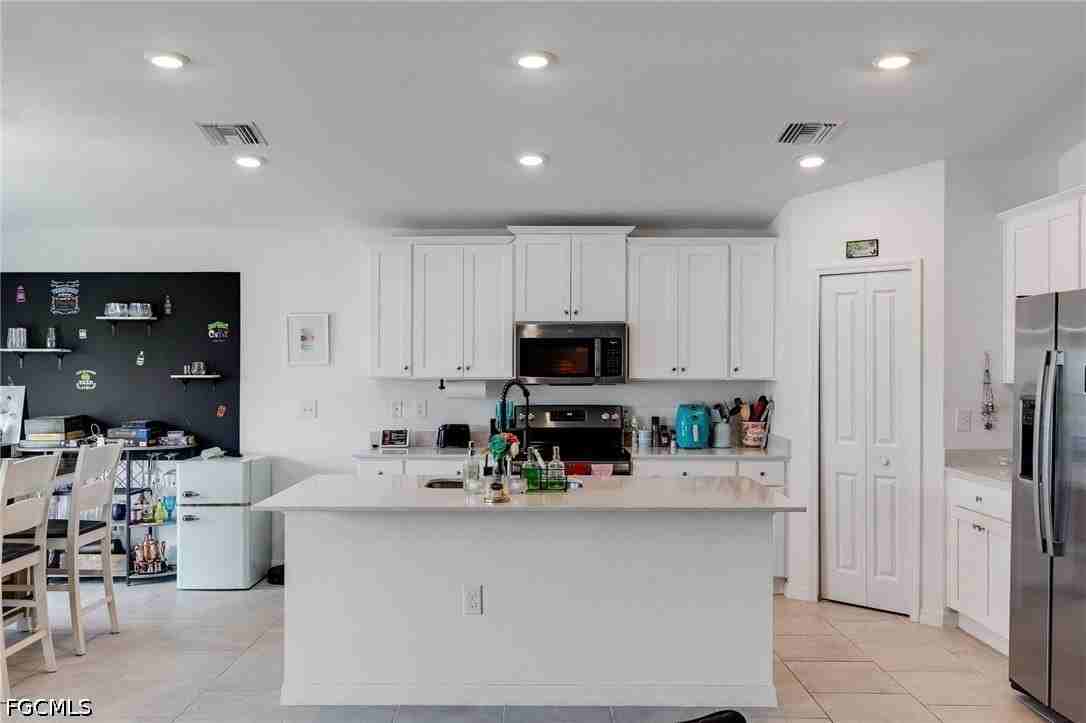 3856 Treasure Oak Way - Photo 5 of 22