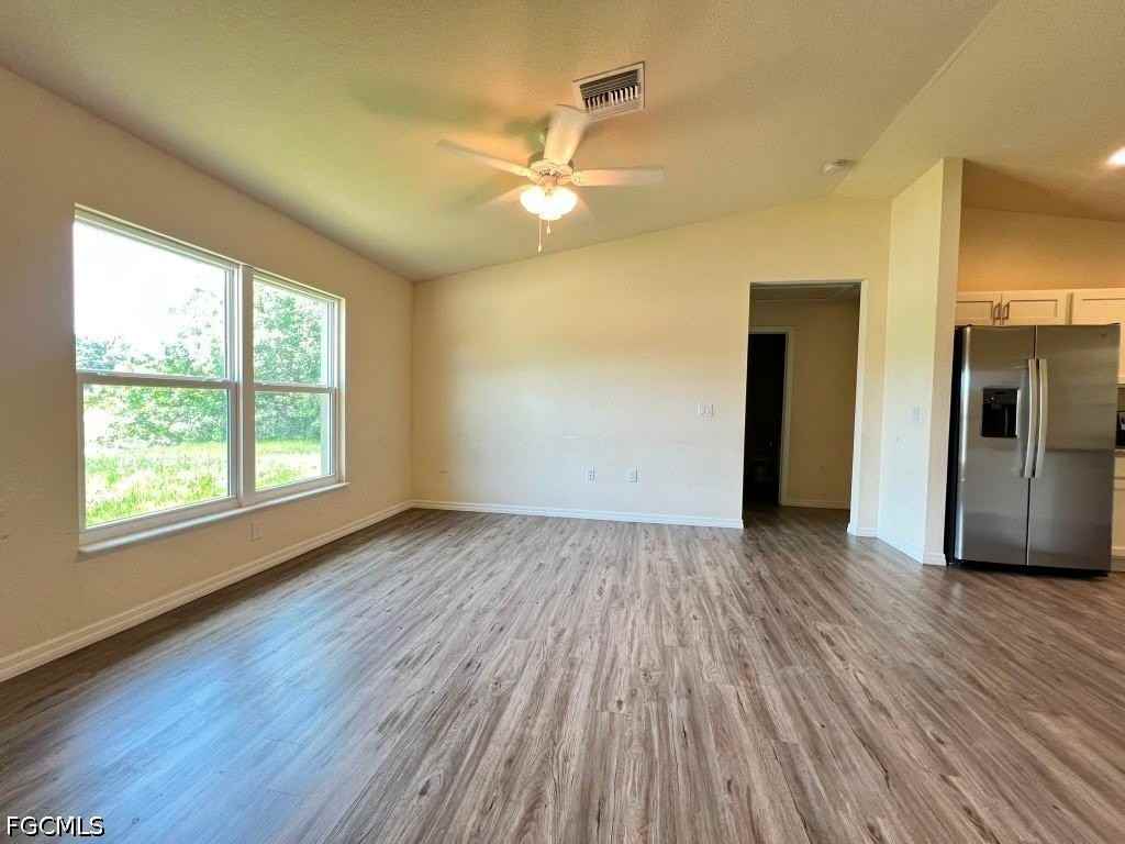 1173 E Benbow Cir - Photo 7 of 34