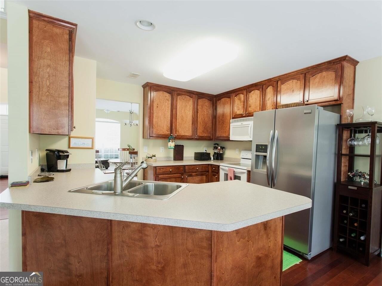 235 Turnbridge Cir - Photo 4 of 10