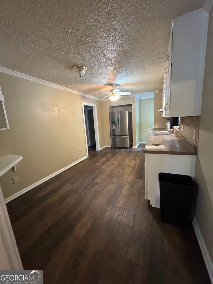 75 Barber Rd - Photo 4 of 12