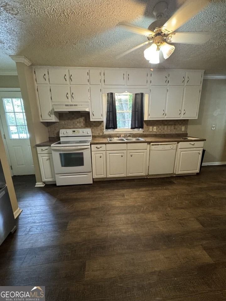 75 Barber Rd - Photo 5 of 12