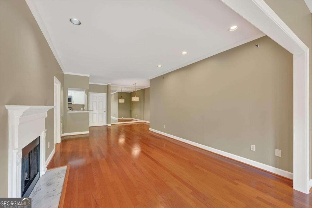 2865 Lenox Rd Ne #610 - Photo 3 of 32