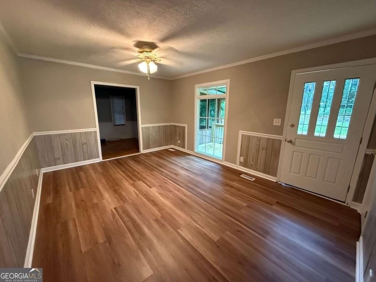 3945 Fraser Cir - Photo 2 of 12