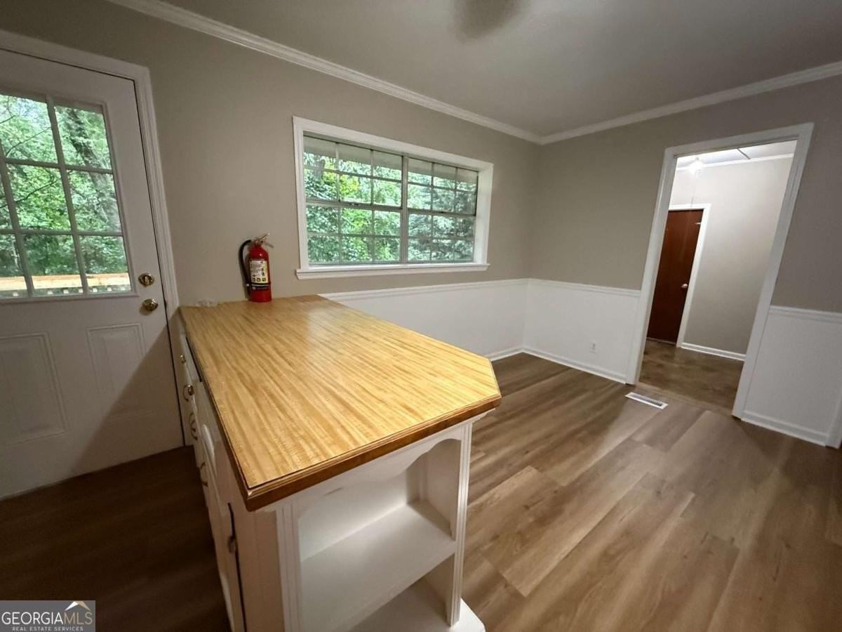 3945 Fraser Cir - Photo 4 of 12