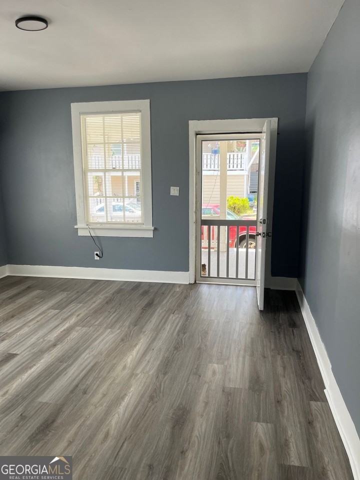 14 Ivy St #A - Photo 2 of 15