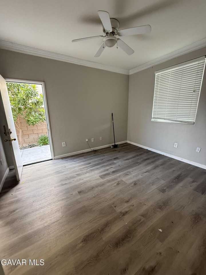 4783 Spur Ave - Photo 2 of 7