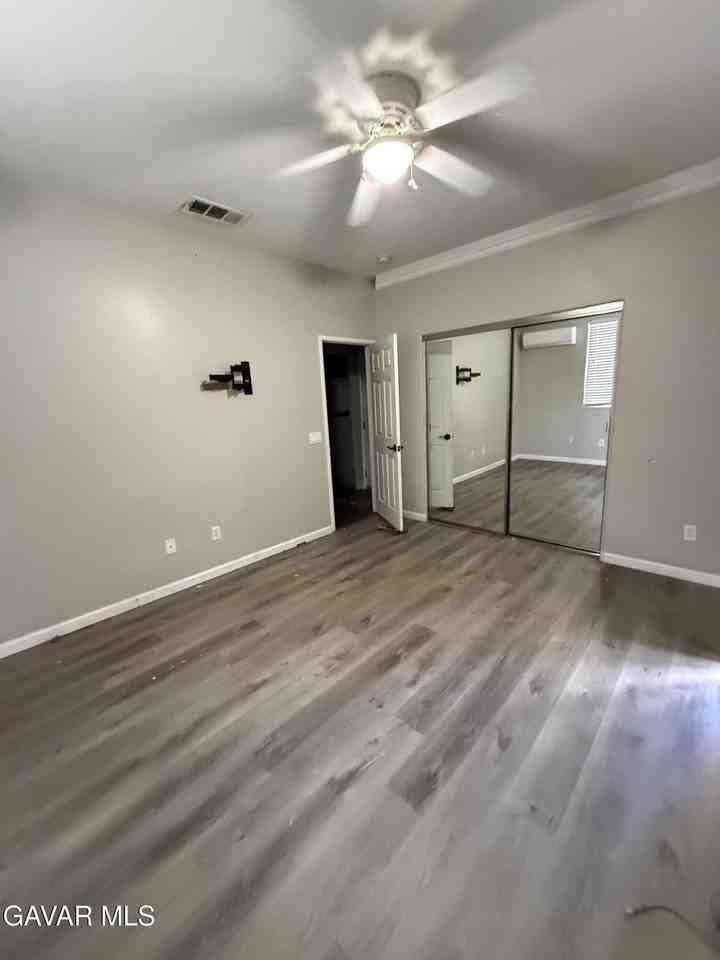 4783 Spur Ave - Photo 3 of 7