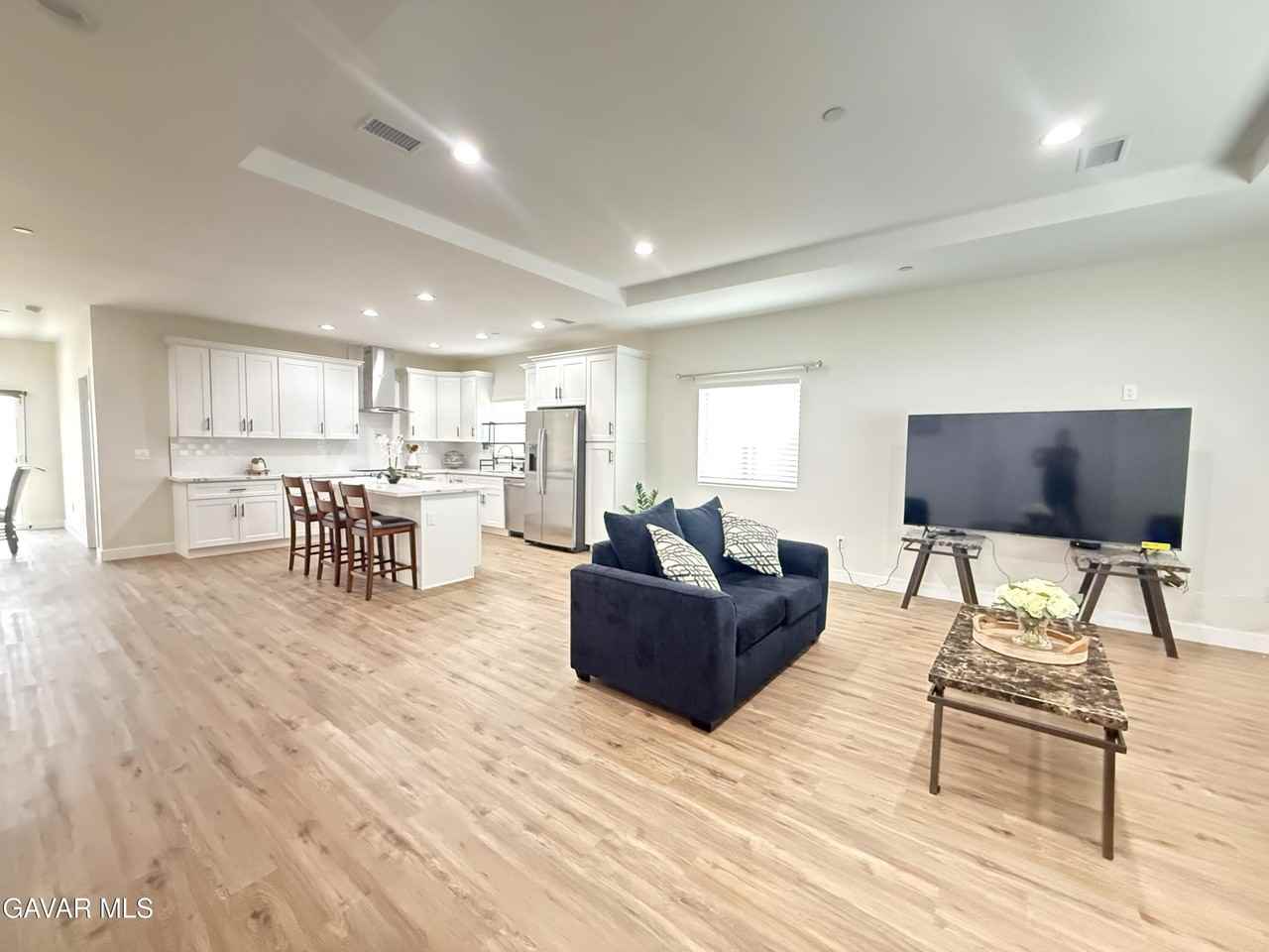 9019 Evelyn Ave - Photo 5 of 22