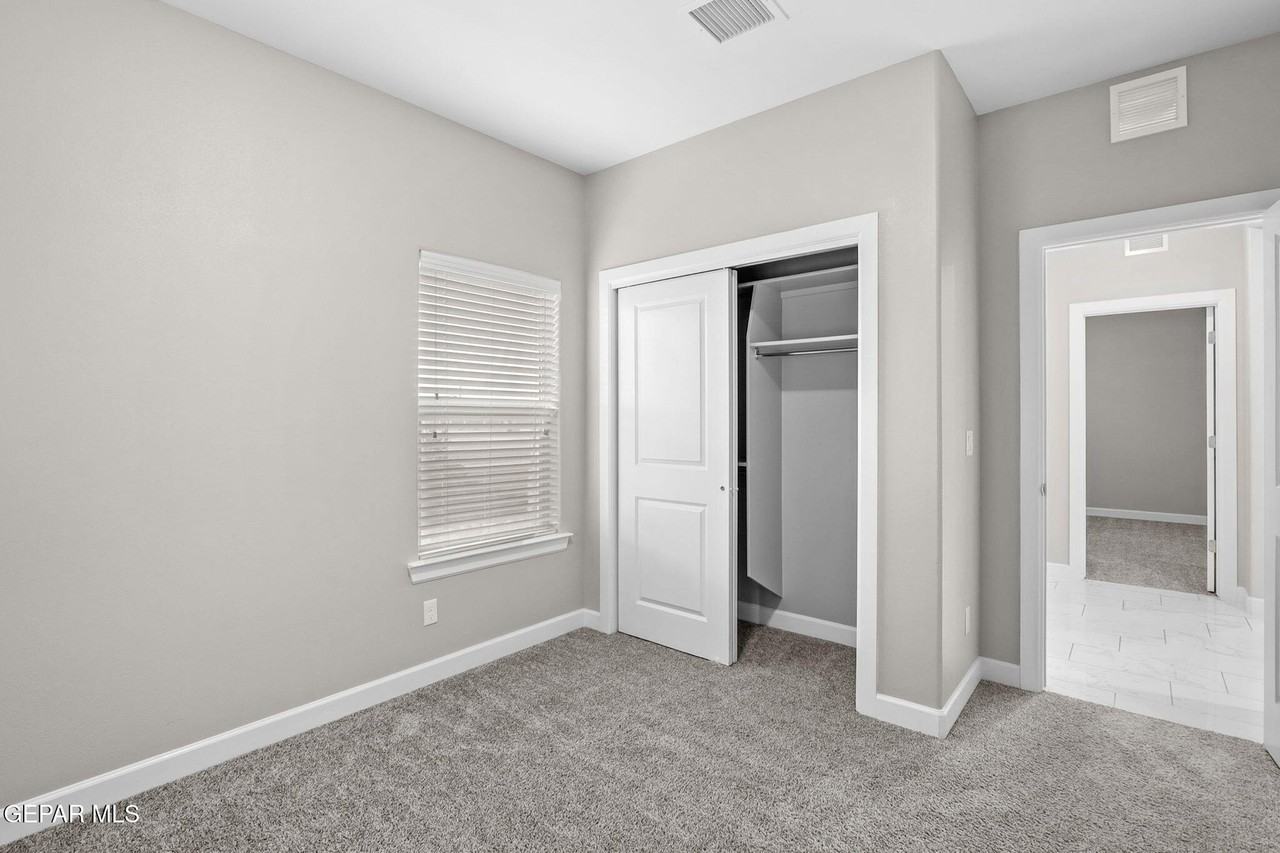 3496 David Palacio Dr - Photo 7 of 35