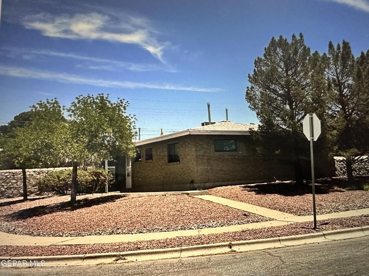 1202 Caper Rd - Photo 2 of 11