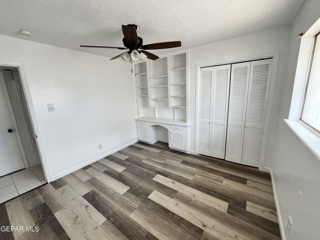 700 Horncastle Rd - Photo 3 of 15