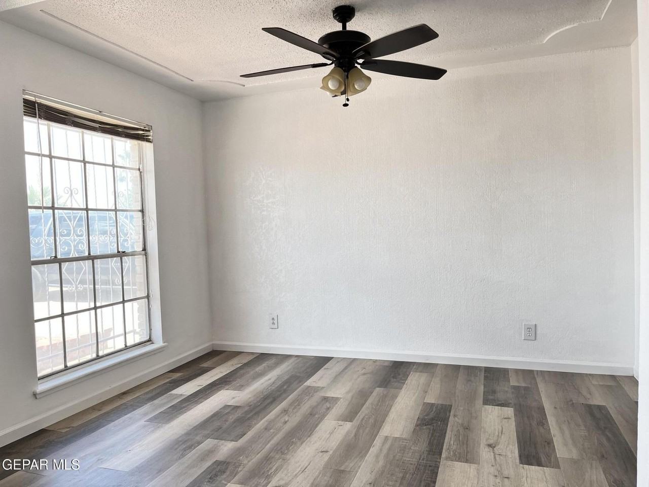 700 Horncastle Rd - Photo 5 of 15