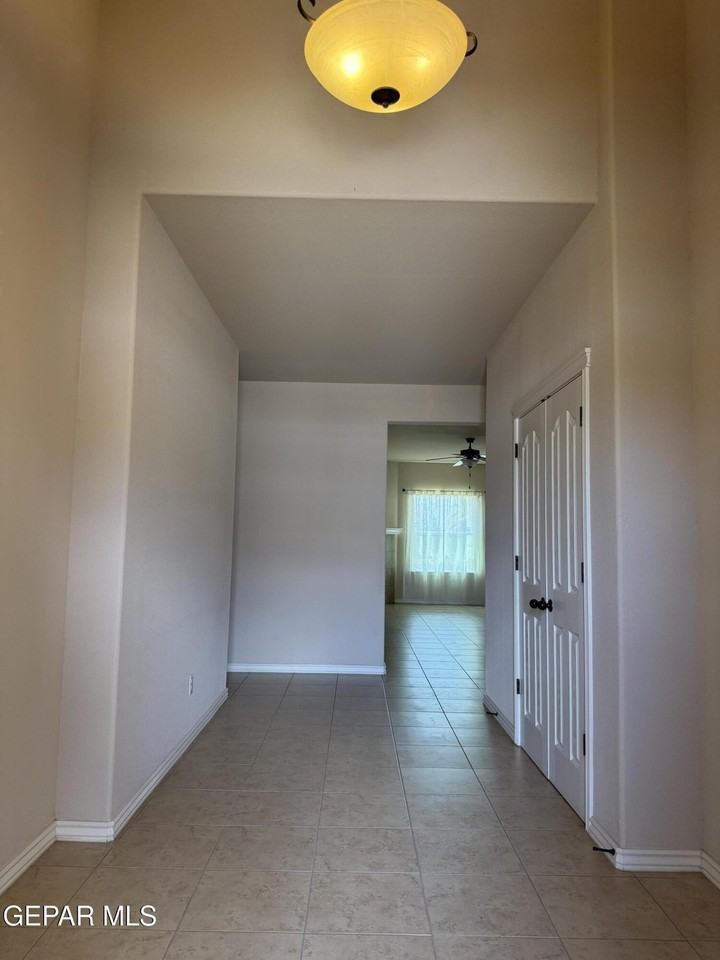 5601 Valley Maple Dr - Photo 2 of 8
