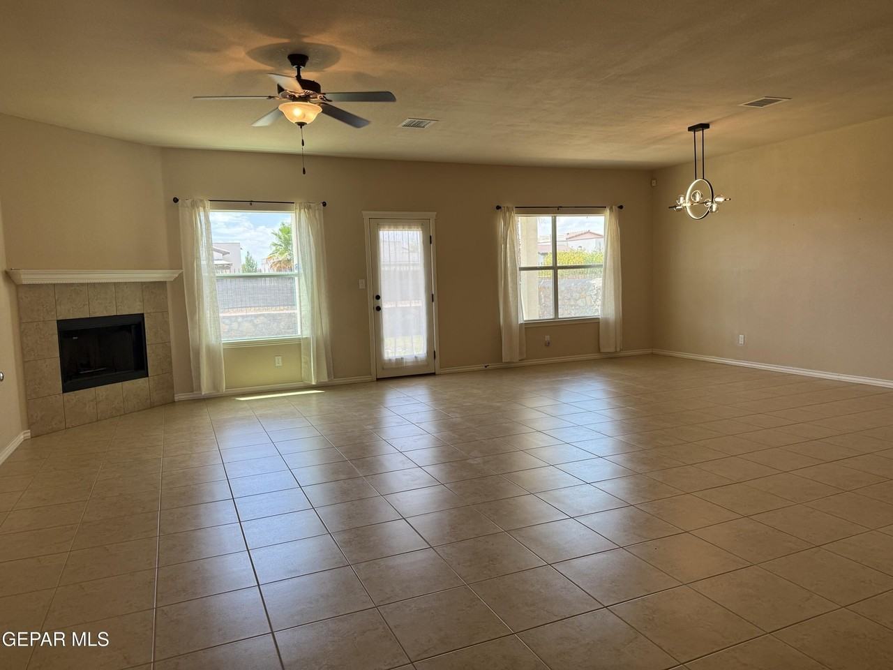 5601 Valley Maple Dr - Photo 3 of 8