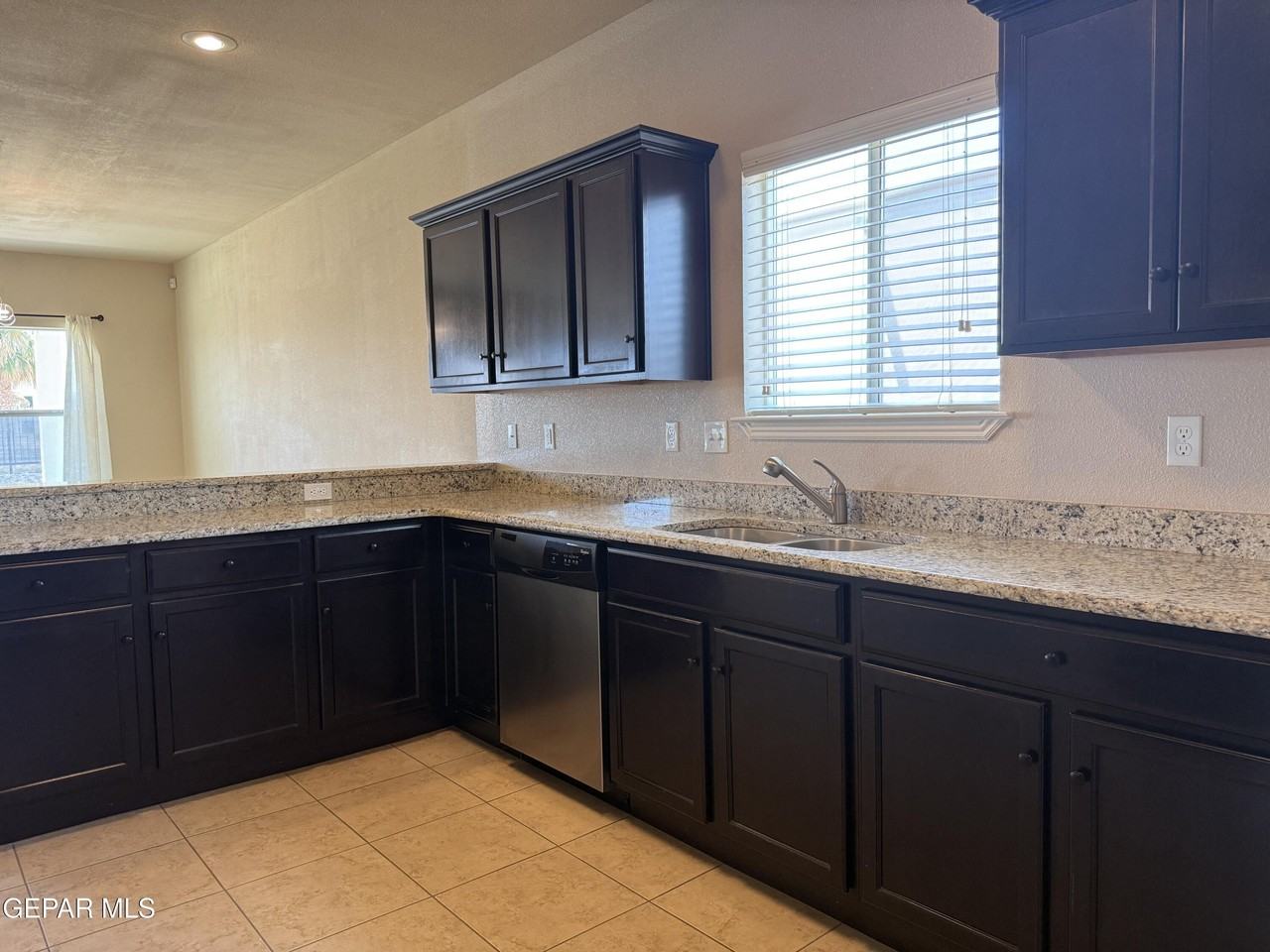 5601 Valley Maple Dr - Photo 6 of 8