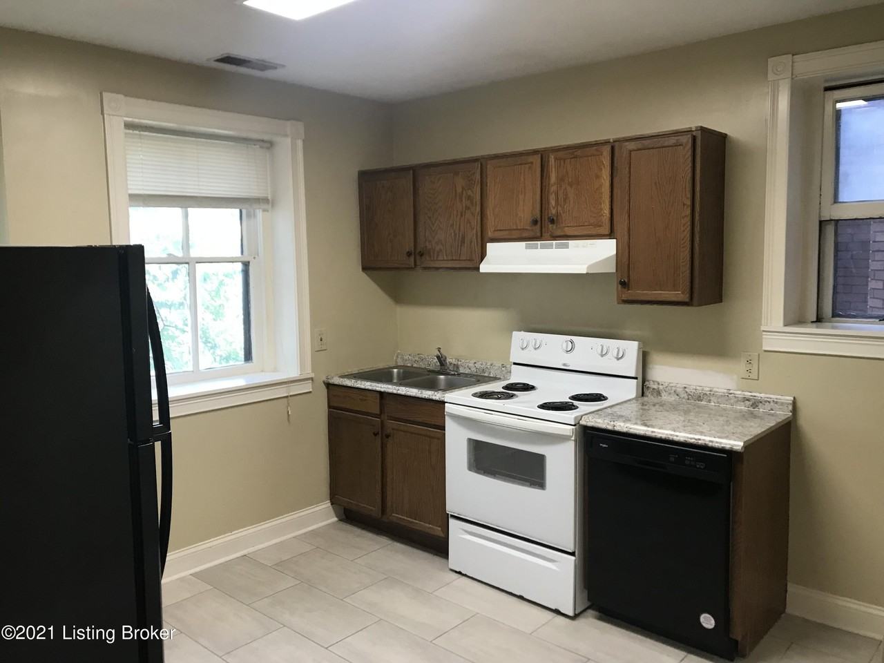 1304 S Brook St #2 - Photo 7 of 11