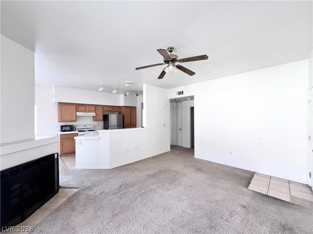 2121 Echo Bay St #204 - Photo 2 of 27