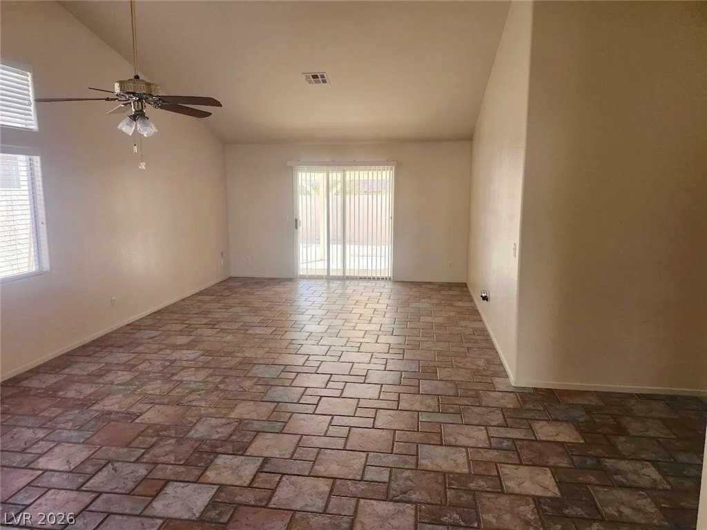 1238 Pagentry Dr - Photo 6 of 18
