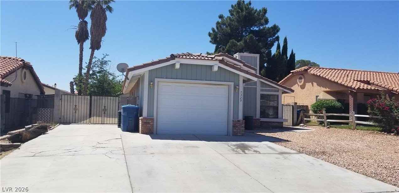 7329 Lattimore Dr - Photo 2 of 25