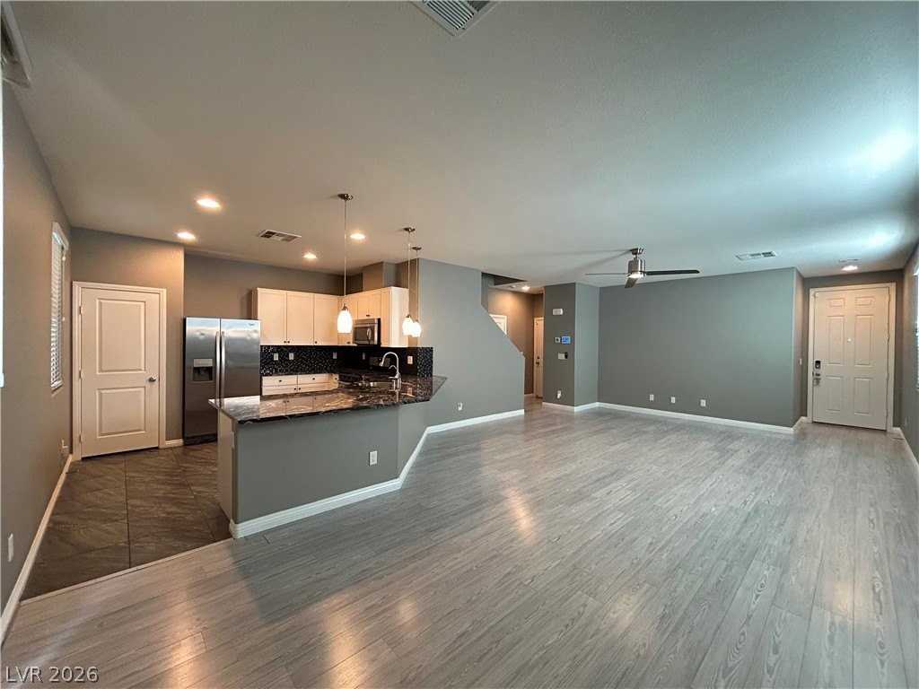 9841 Colenso Ct - Photo 2 of 22