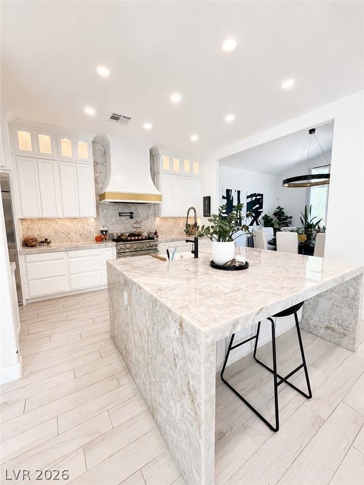 11834 Waterford Castle Ct - Photo 4 of 12