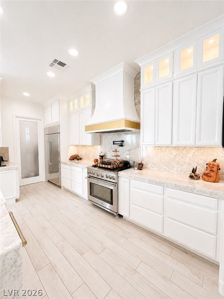 11834 Waterford Castle Ct - Photo 6 of 12