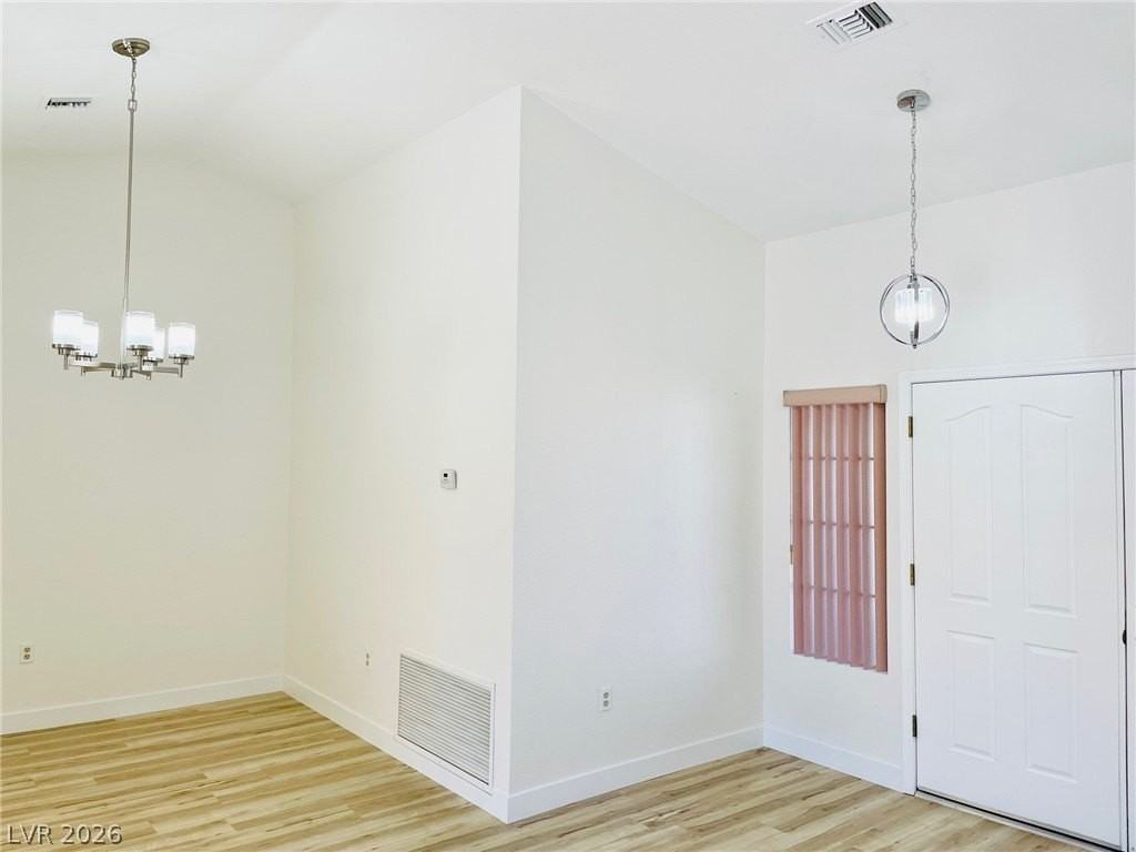 8905 Pennystone Ave - Photo 7 of 19