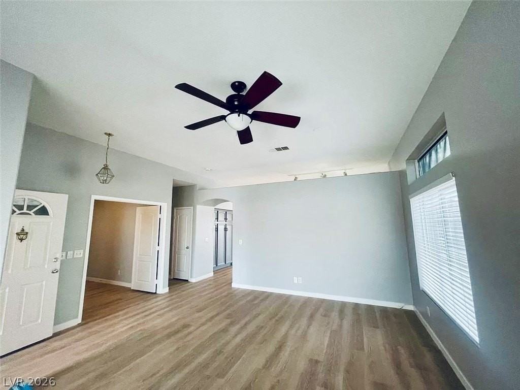 4417 Cinema Ave - Photo 4 of 25