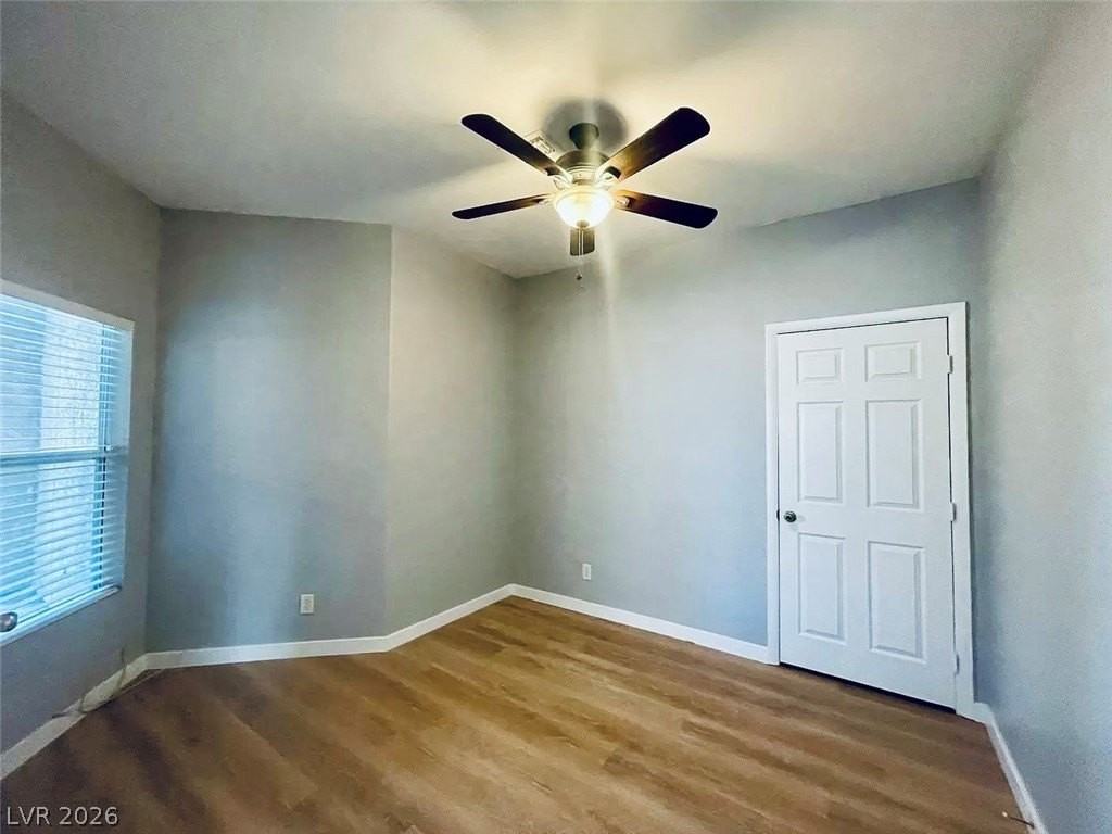 4417 Cinema Ave - Photo 5 of 25
