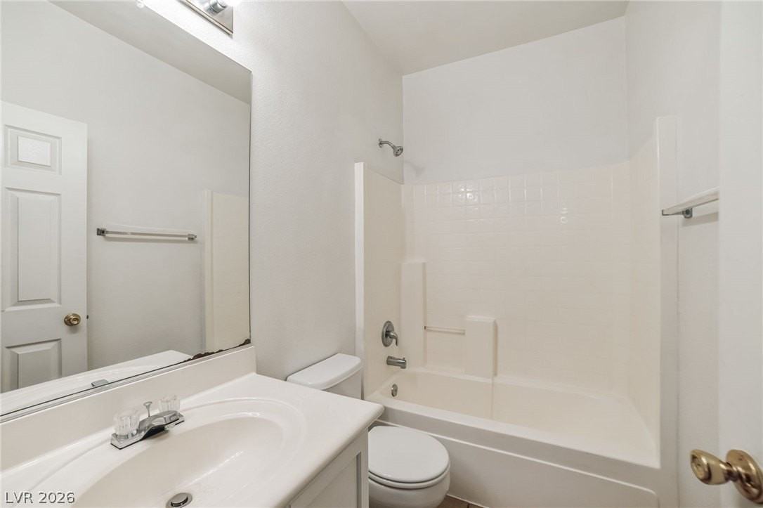3295 Orange Sun St - Photo 6 of 15