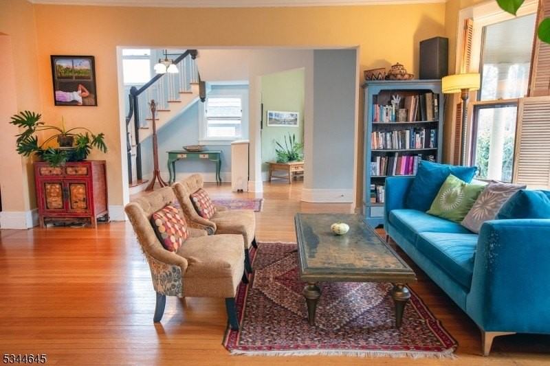 110 Montclair Ave - Photo 6 of 50