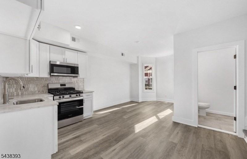 1119 Hampton Pl #2 - Photo 2 of 11