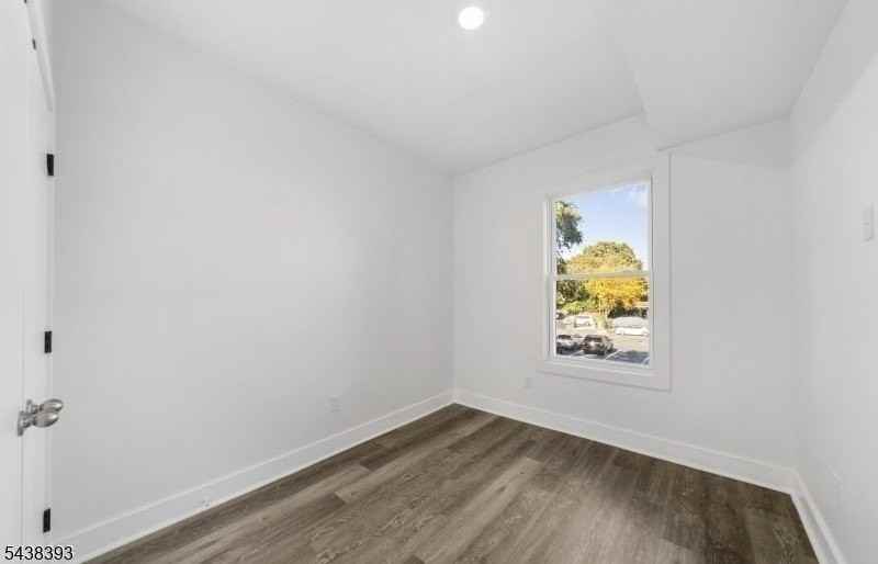 1119 Hampton Pl #2 - Photo 6 of 11
