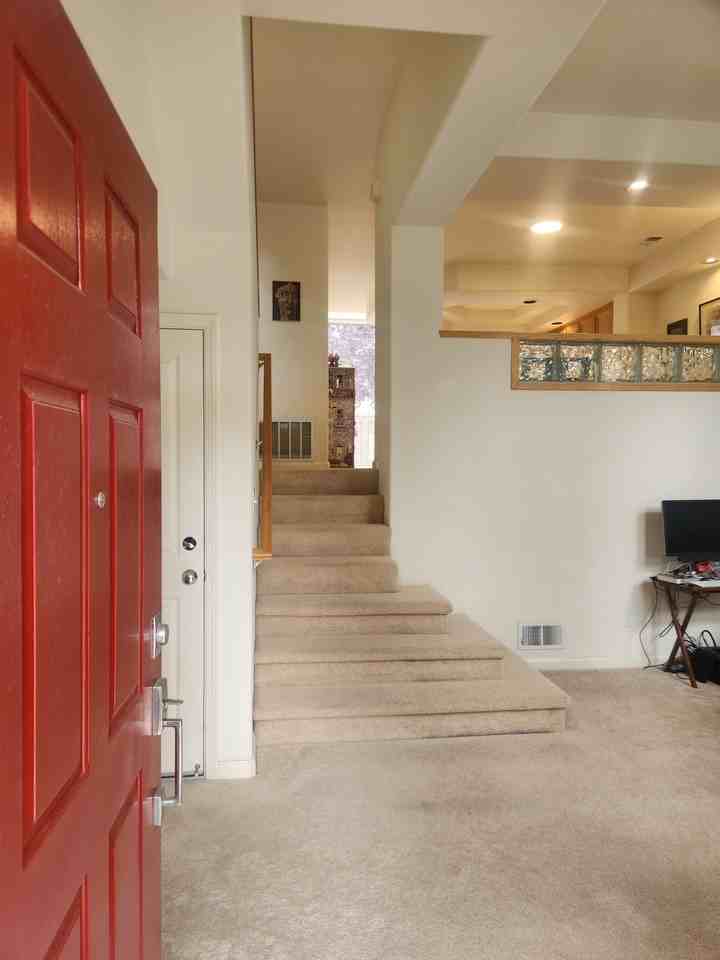 53 Erin Ln #1 - Photo 3 of 19