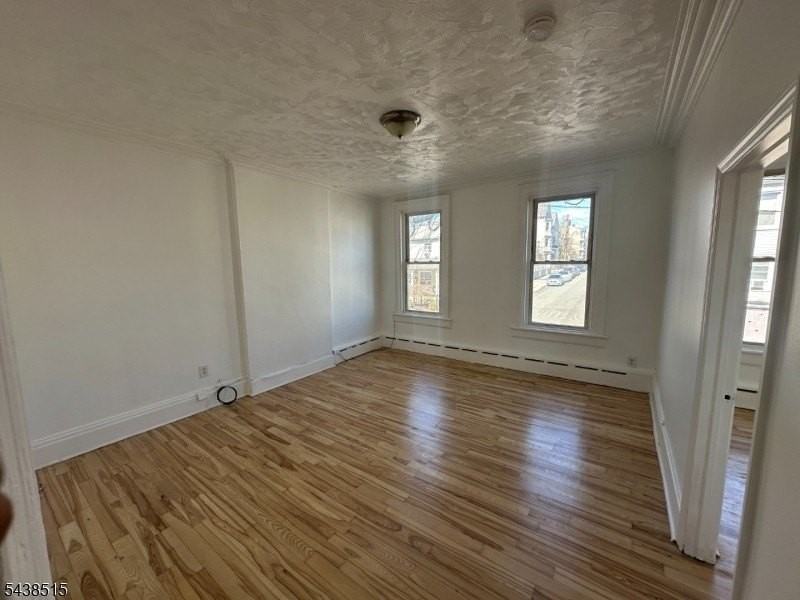 84 Front St - Photo 4 of 16