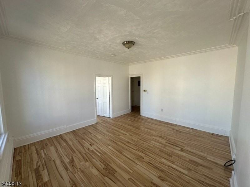 84 Front St - Photo 5 of 16