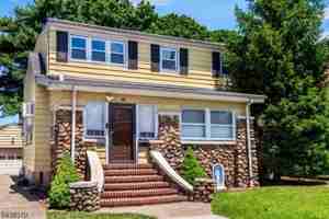 featured image of 86 E 9th St #2