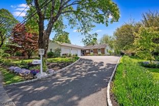 4 Hillcrest Ave - Photo 1 of 1
